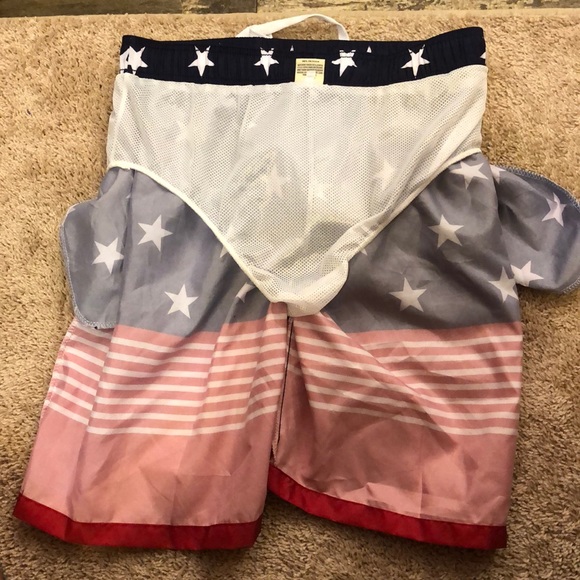 Open Trails swim trunks. Size Med.  W34 - Picture 4 of 5